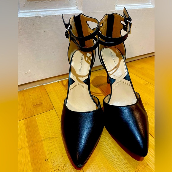EUC Size 7 ADRIENNE VITTADINI Pointed Toe Pumps - Picture 2 of 4
